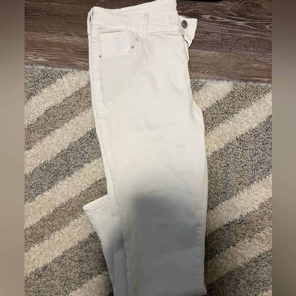 Old Navy White Rockstar Super Skinny Jeans